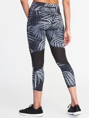 Old Navy Mid Rise mesh panel run crop leggings size XL